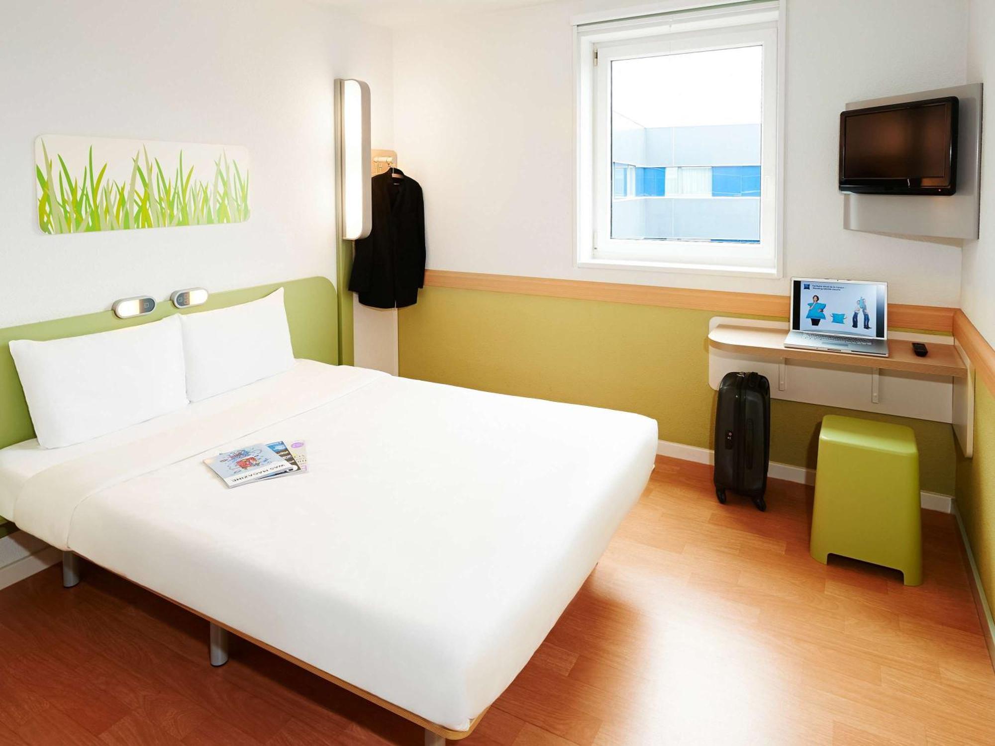 Ibis Budget Zurich Airport Opfikon-Glattbrugg Esterno foto